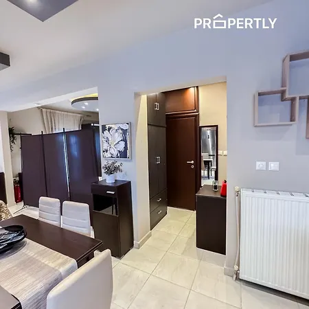 Holiday home Family's Nea Kallikrateia